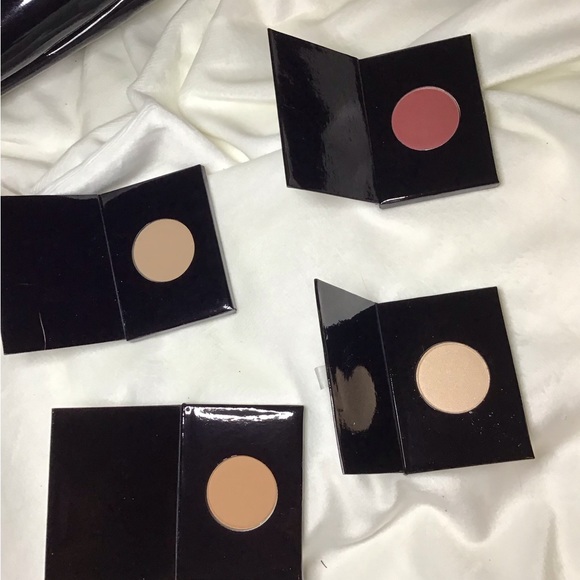 Kevin Aucoin makeup bag w/ 7 deluxe size products including mascara,lip, bronzer - Picture 5 of 5